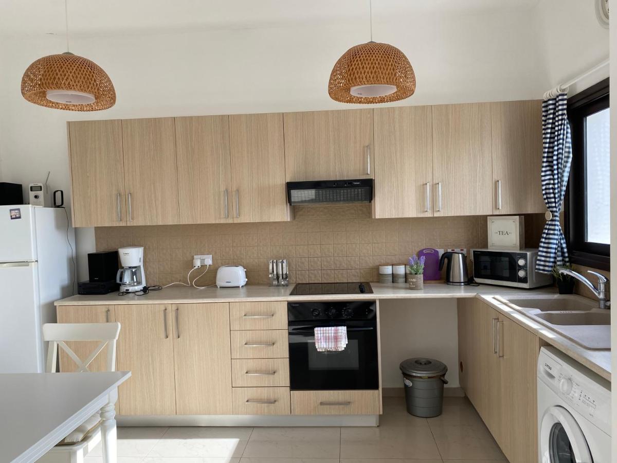 Two Bedroom Duplex :Mountain And Sea View Larnaca Ngoại thất bức ảnh